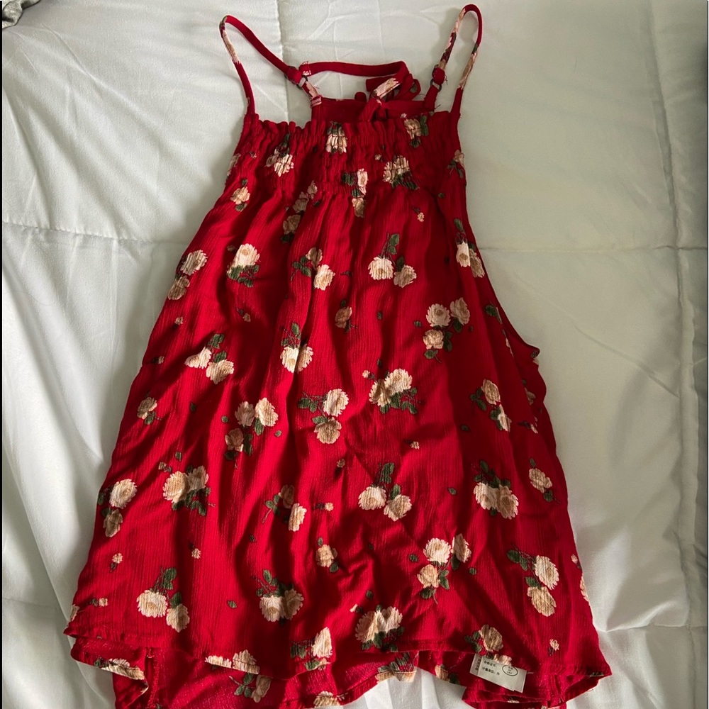 Cute Hollister summer top!